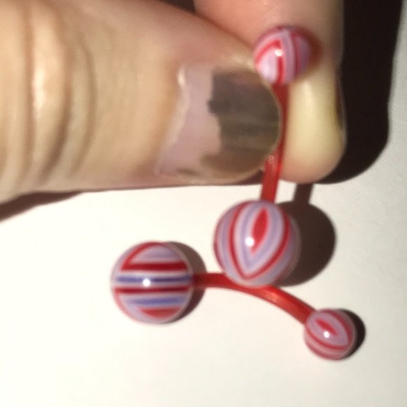 14 Gauge Red, White, and Purple Flag Design Belly Ring - Picture 5 of 13